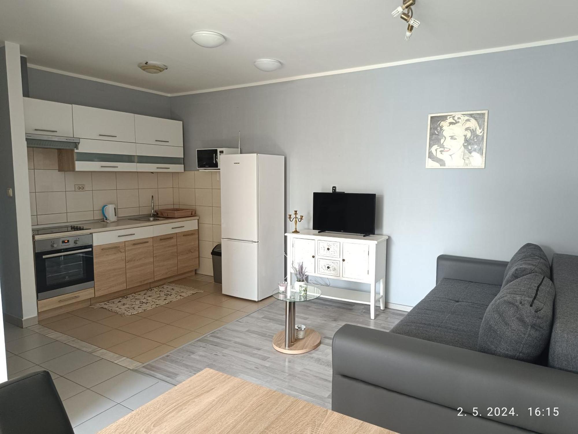 Leonica Apartment Omis Exterior photo